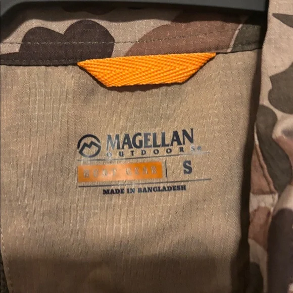 Magellan Outdoors Camouflage Duck Camo Button Up Men’s Size: Small NWOT - Picture 4 of 4